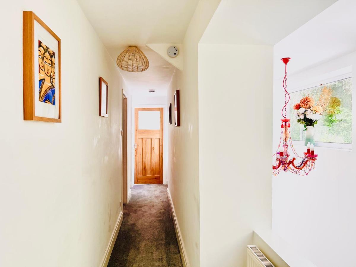 Gordy Hall -Sea Facing Welsh Cottage With Stunning Views Pendine Kültér fotó
