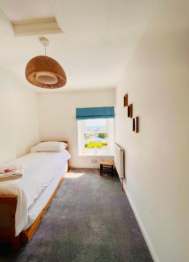 Gordy Hall -Sea Facing Welsh Cottage With Stunning Views Pendine Kültér fotó