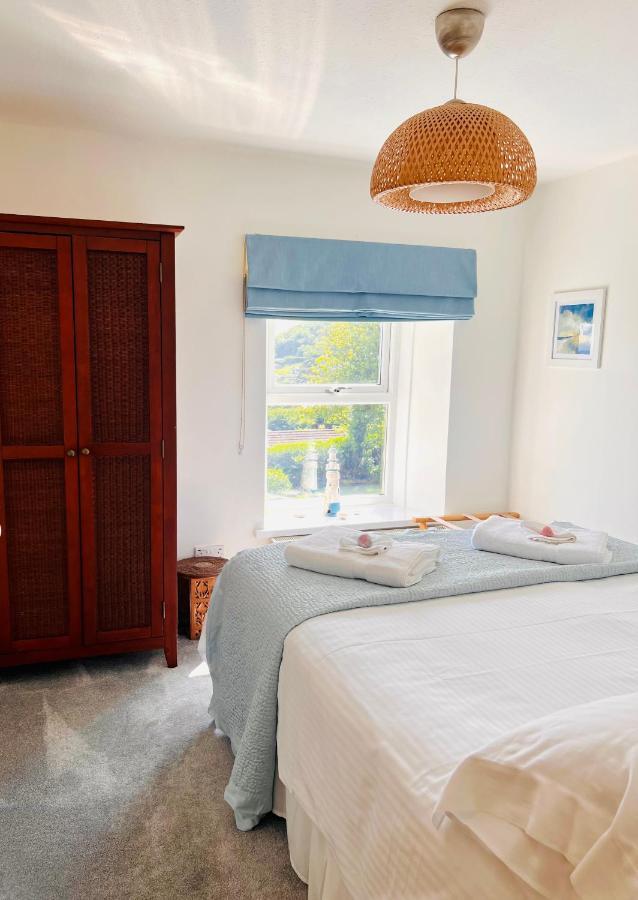 Gordy Hall -Sea Facing Welsh Cottage With Stunning Views Pendine Kültér fotó
