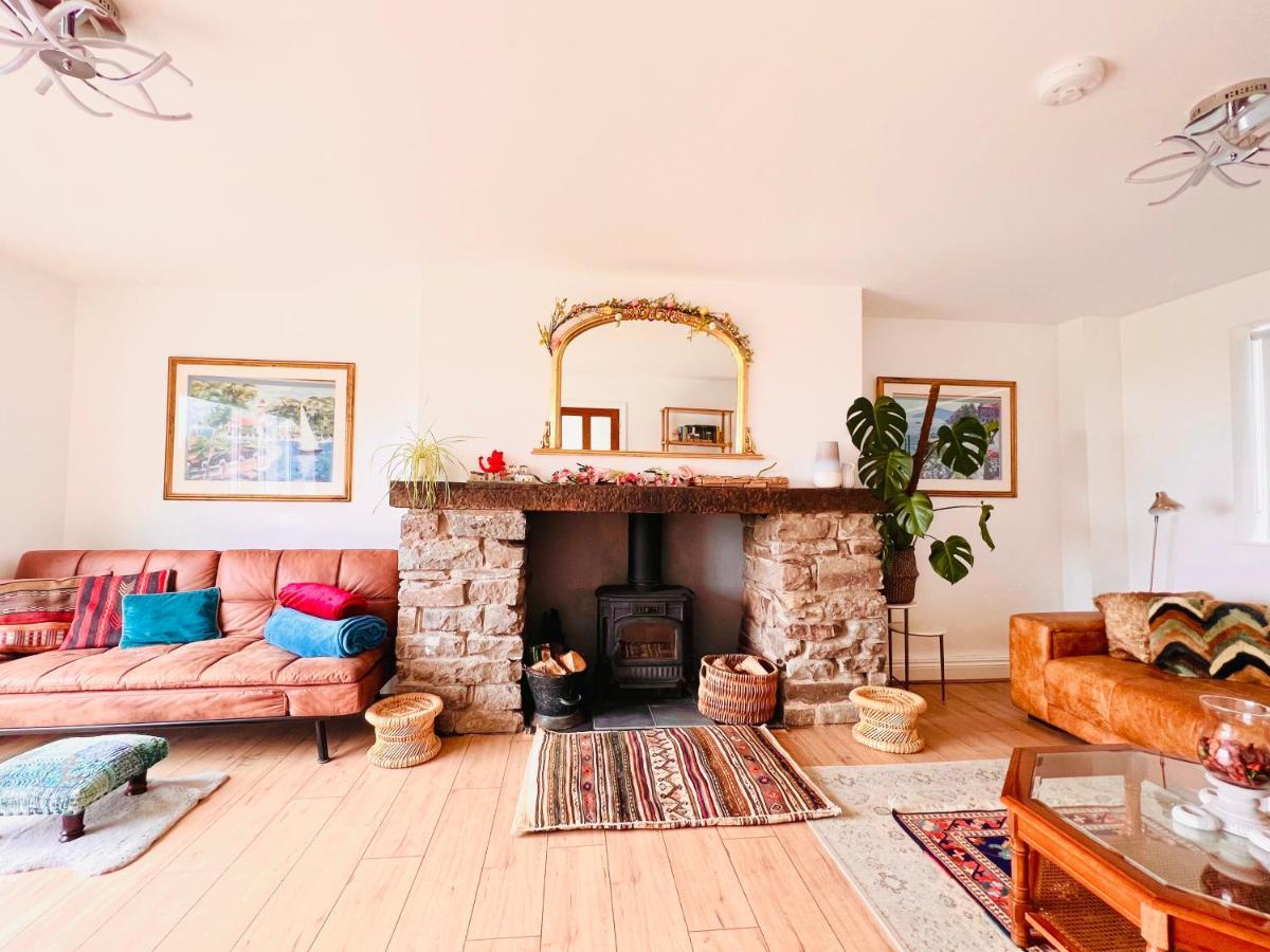 Gordy Hall -Sea Facing Welsh Cottage With Stunning Views Pendine Kültér fotó