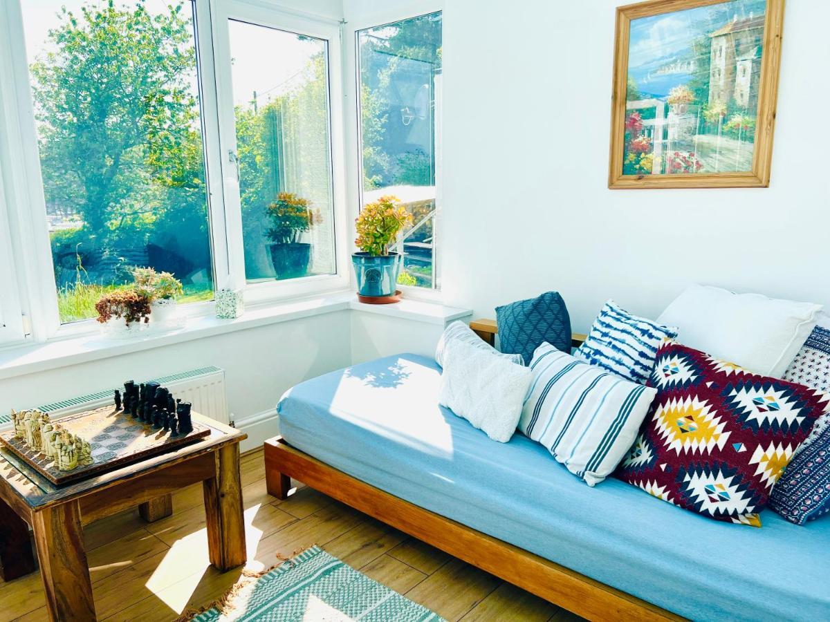 Gordy Hall -Sea Facing Welsh Cottage With Stunning Views Pendine Kültér fotó