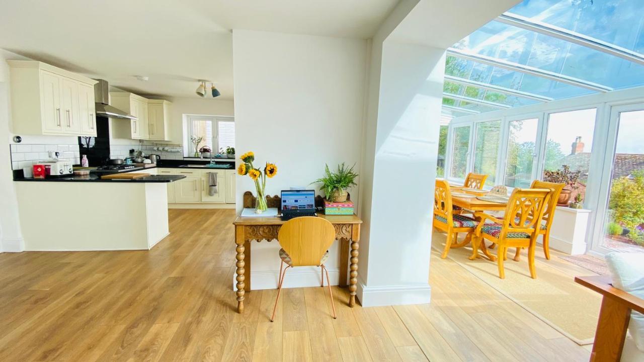 Gordy Hall -Sea Facing Welsh Cottage With Stunning Views Pendine Kültér fotó