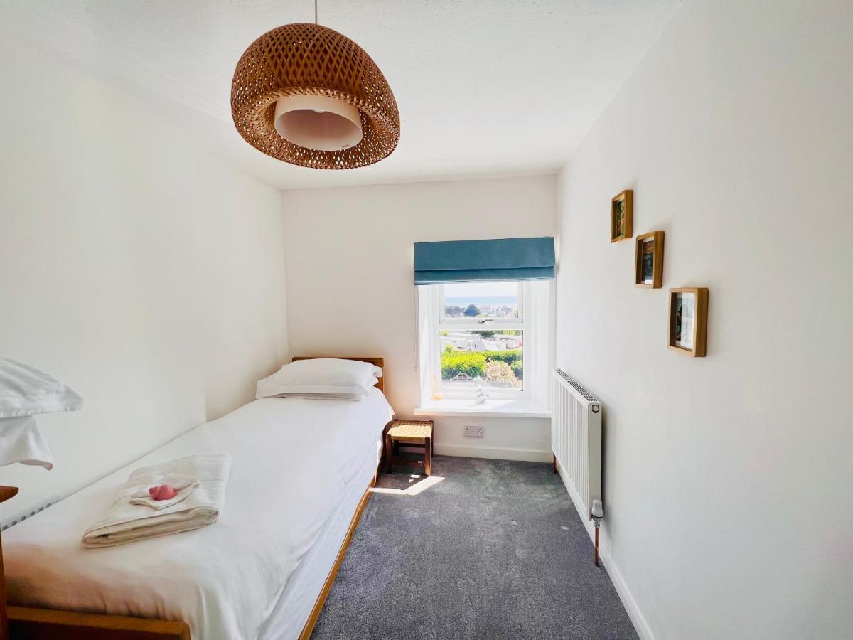 Gordy Hall -Sea Facing Welsh Cottage With Stunning Views Pendine Kültér fotó
