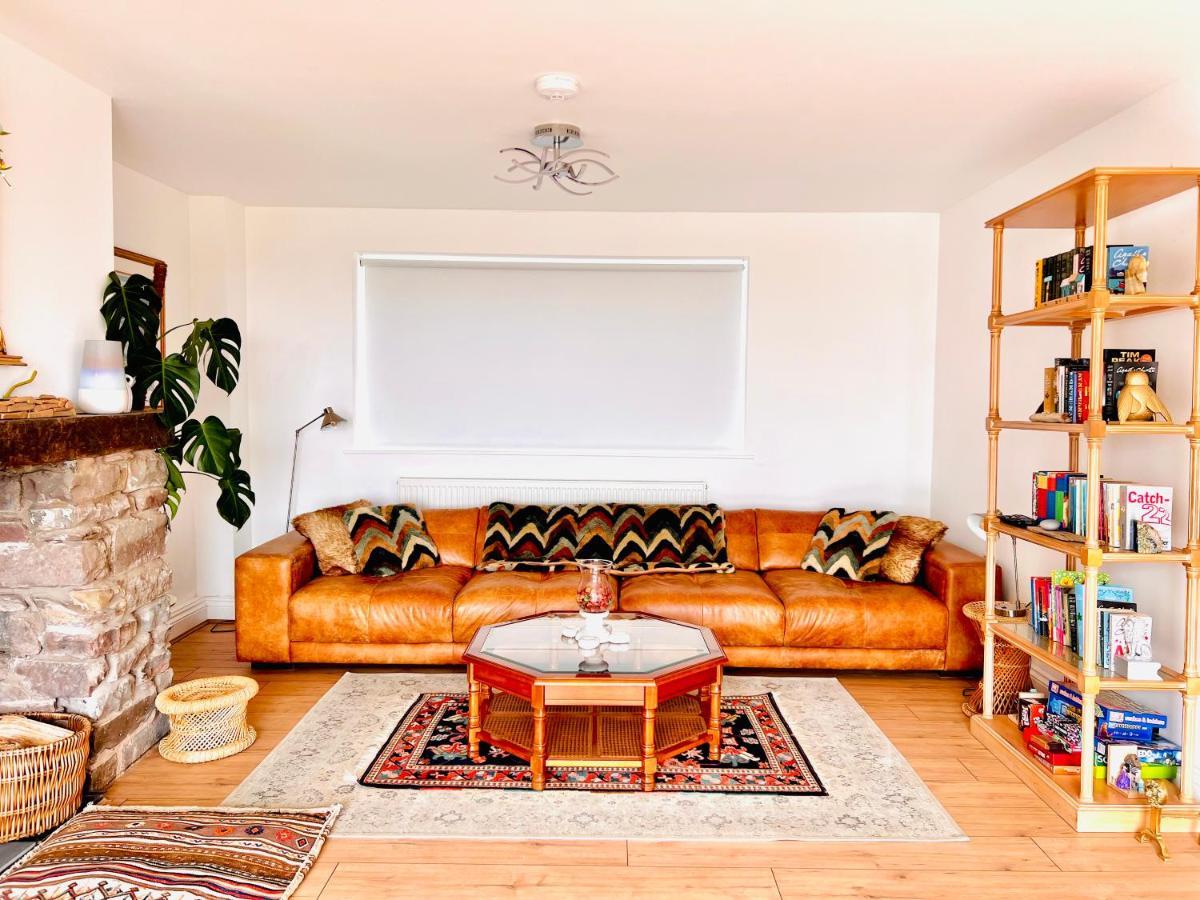 Gordy Hall -Sea Facing Welsh Cottage With Stunning Views Pendine Kültér fotó